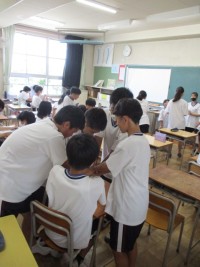 久しぶりの教室で・・・。
