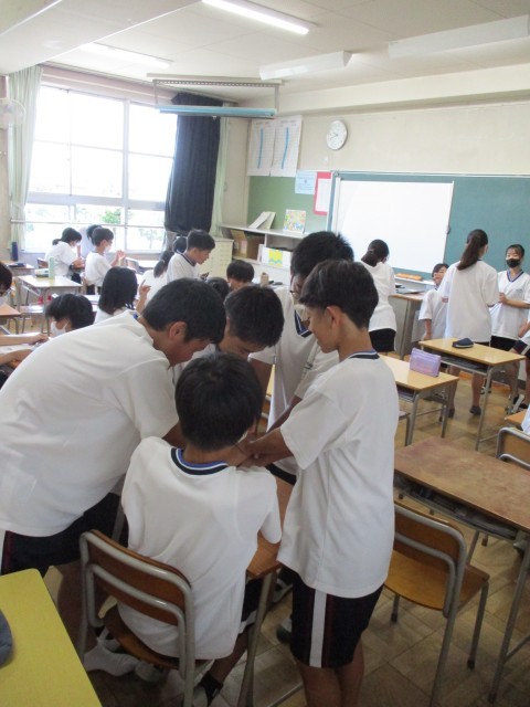 久しぶりの教室で・・・。