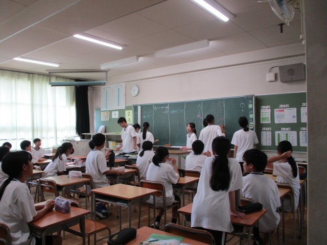 クラス活動をしています