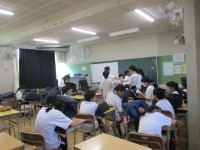 久しぶりの教室で・・・。