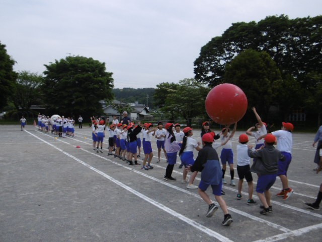 大玉送りの練習の様子です