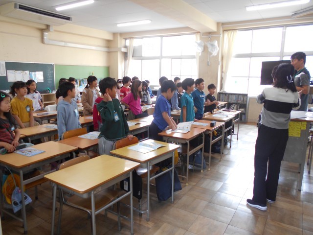 ２組　外国語です。